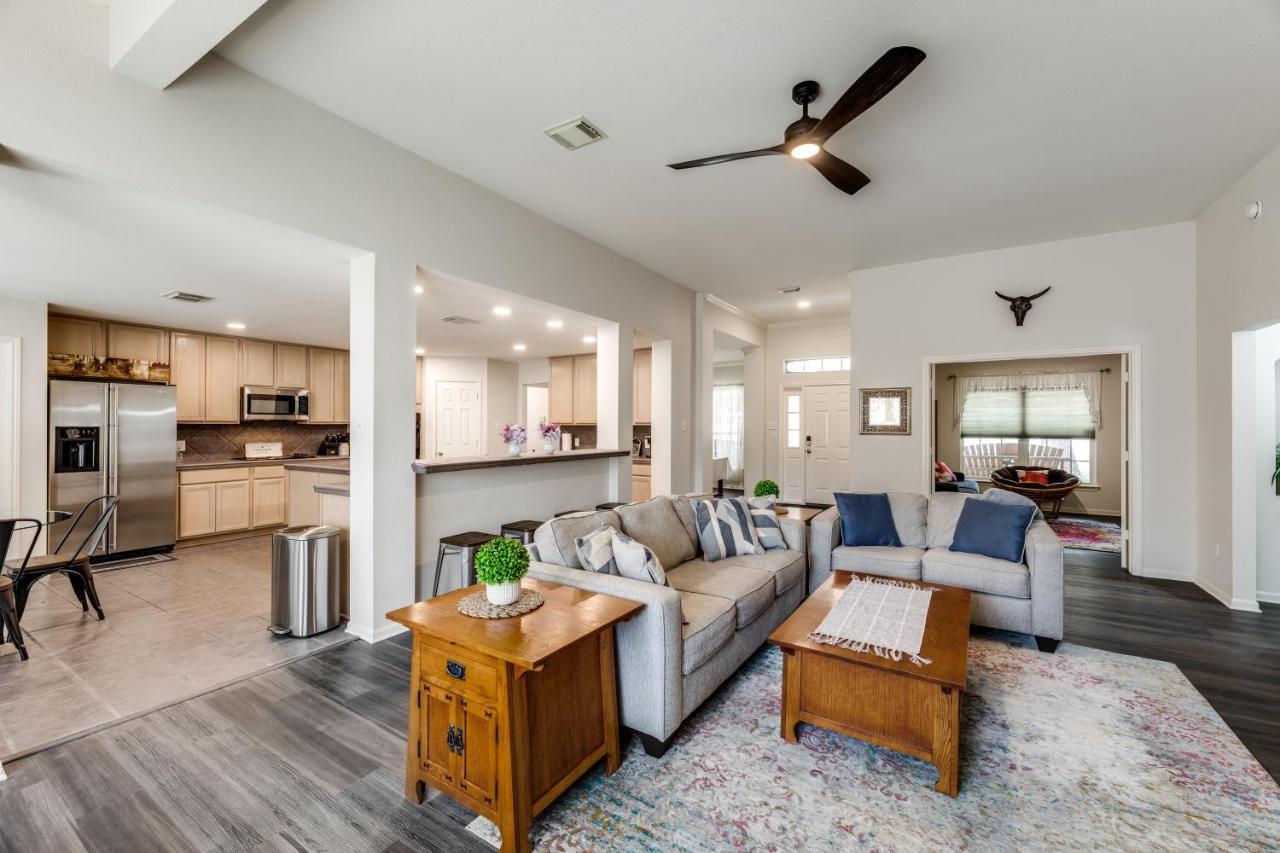 Spacious 5 Bdrm Home Mins To Wineries With Private Pool And Hot Tub! Джонсон-Сити Экстерьер фото