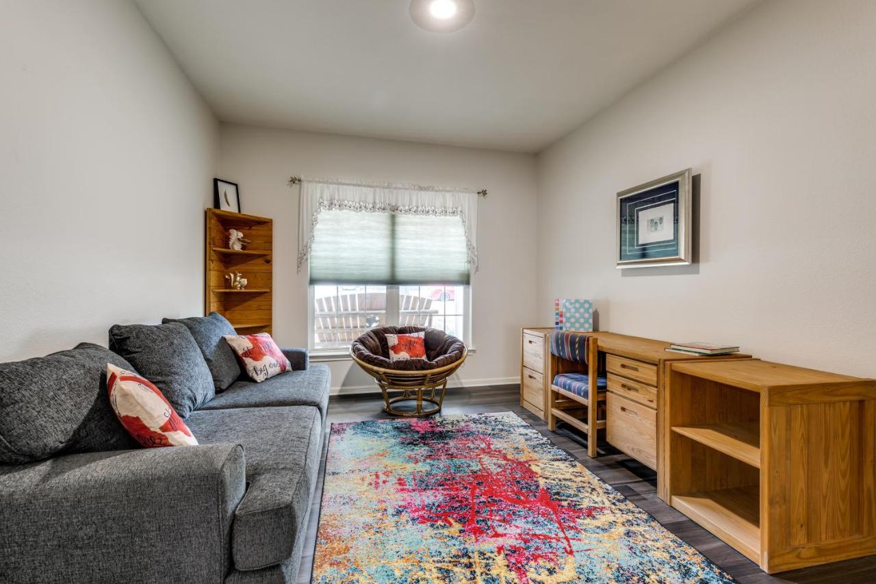 Spacious 5 Bdrm Home Mins To Wineries With Private Pool And Hot Tub! Джонсон-Сити Экстерьер фото