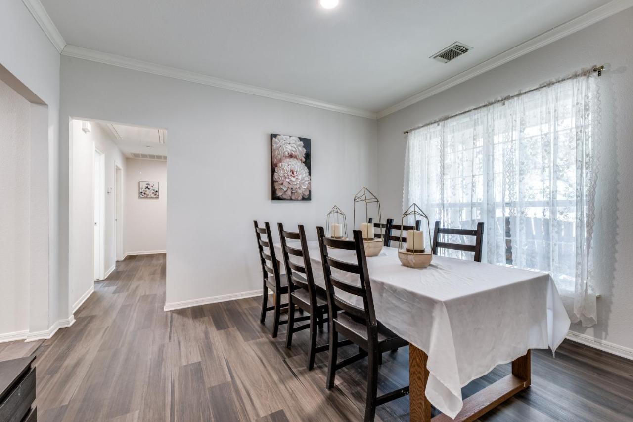 Spacious 5 Bdrm Home Mins To Wineries With Private Pool And Hot Tub! Джонсон-Сити Экстерьер фото