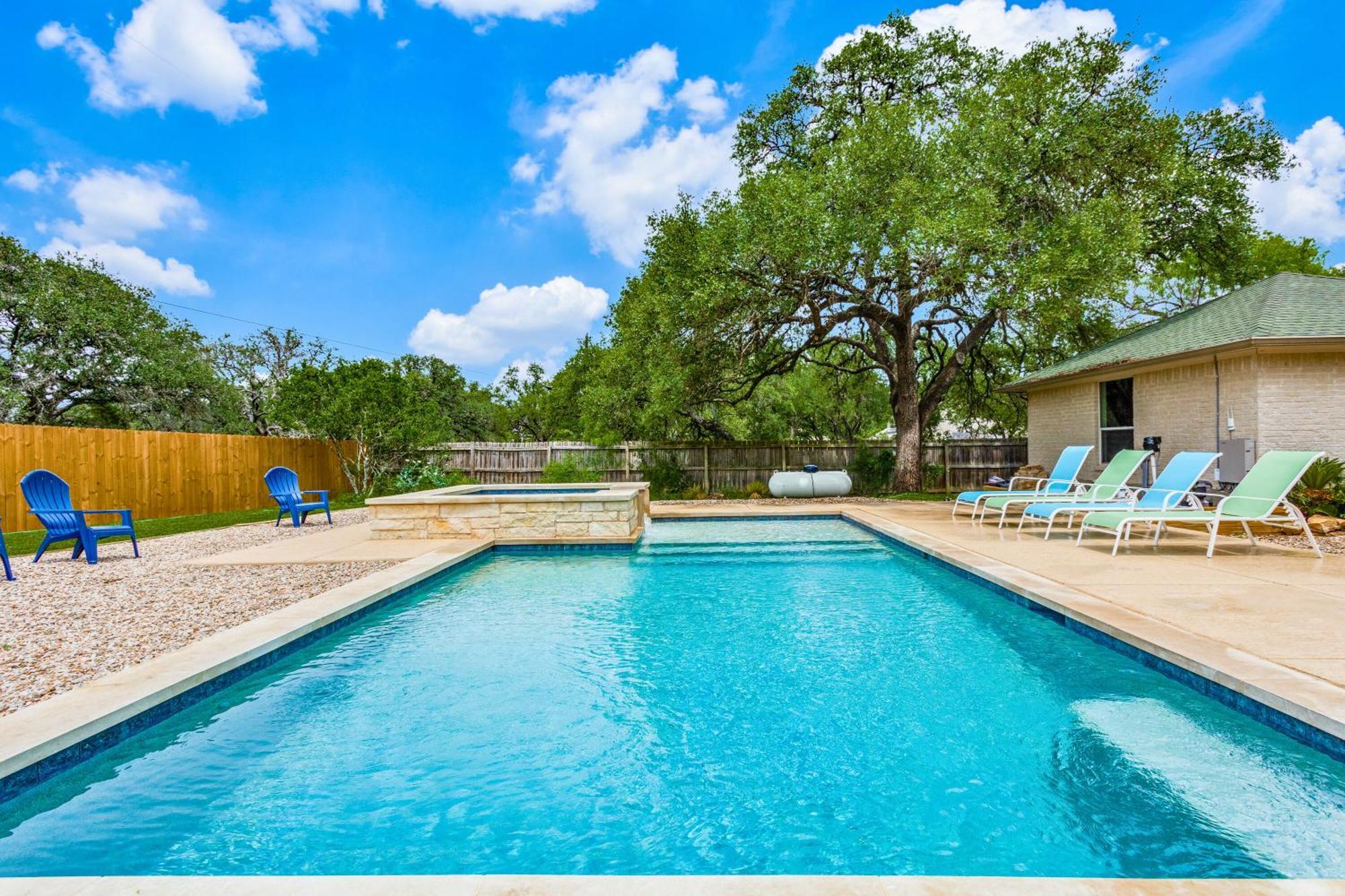 Spacious 5 Bdrm Home Mins To Wineries With Private Pool And Hot Tub! Джонсон-Сити Экстерьер фото